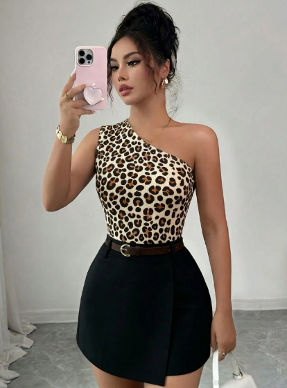 Franclia Leopard Print One-Shoulder Top & Wide-Leg Shorts Two-Piece Set