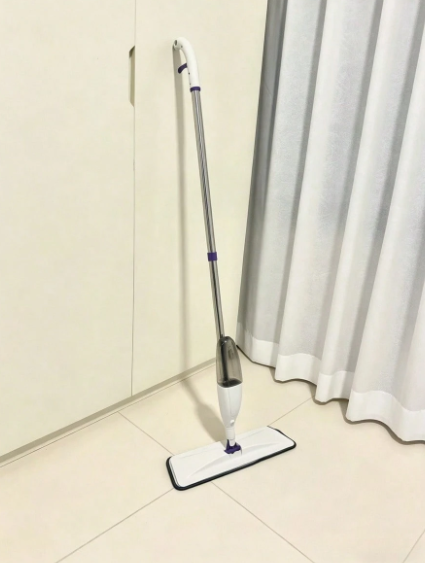 Hands-Free Spray Mop with Refillable Water Tank