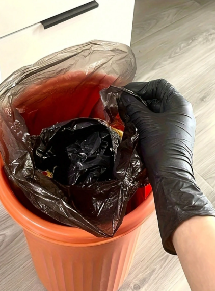 Disposable Black Nitrile Gloves (100 Pack)