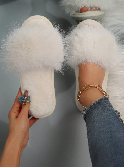 Women's Luxury Plush Faux Fur Bedroom Slippers