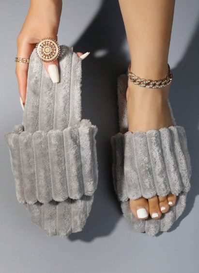 Women's Ultra Plush Indoor Slide Slippers