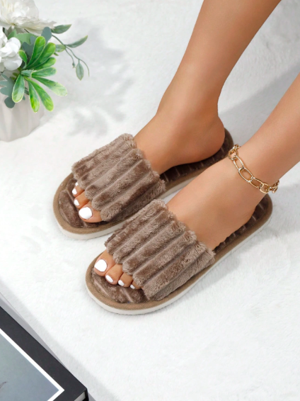Women's Ultra Plush Indoor Slide Slippers